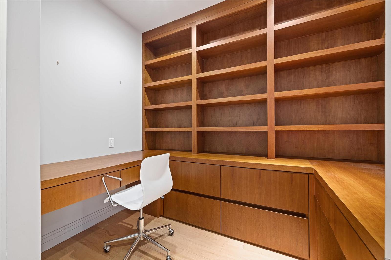 Crescent Condo - Residential