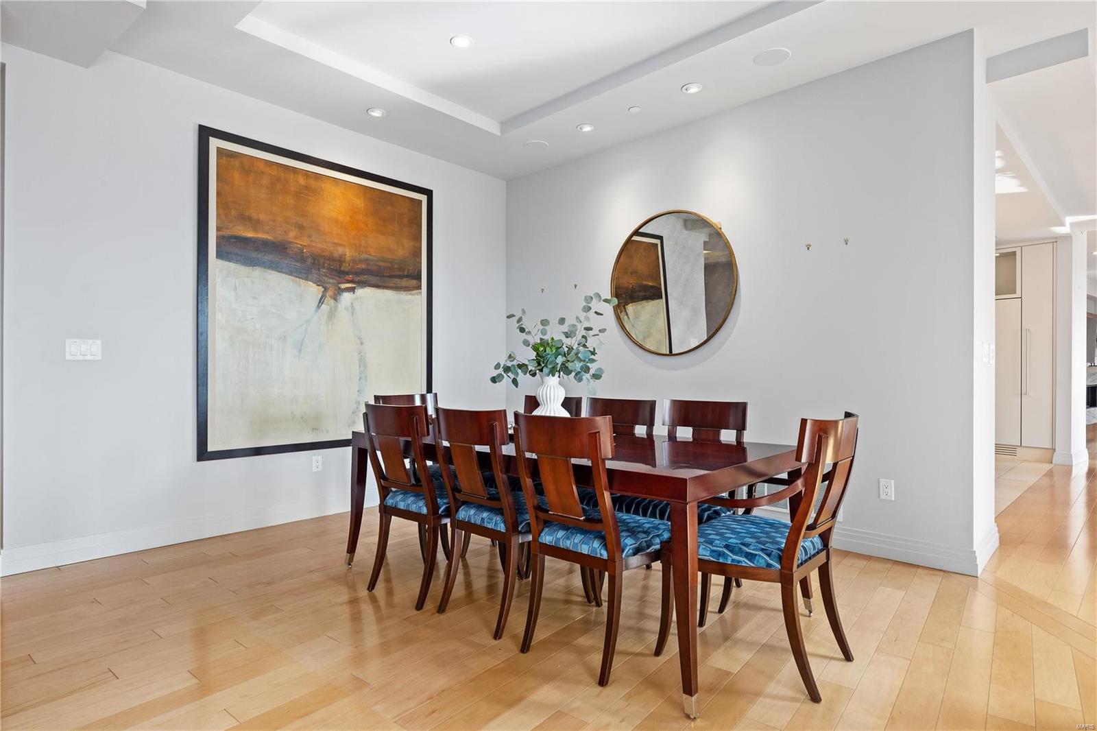 Crescent Condo - Residential