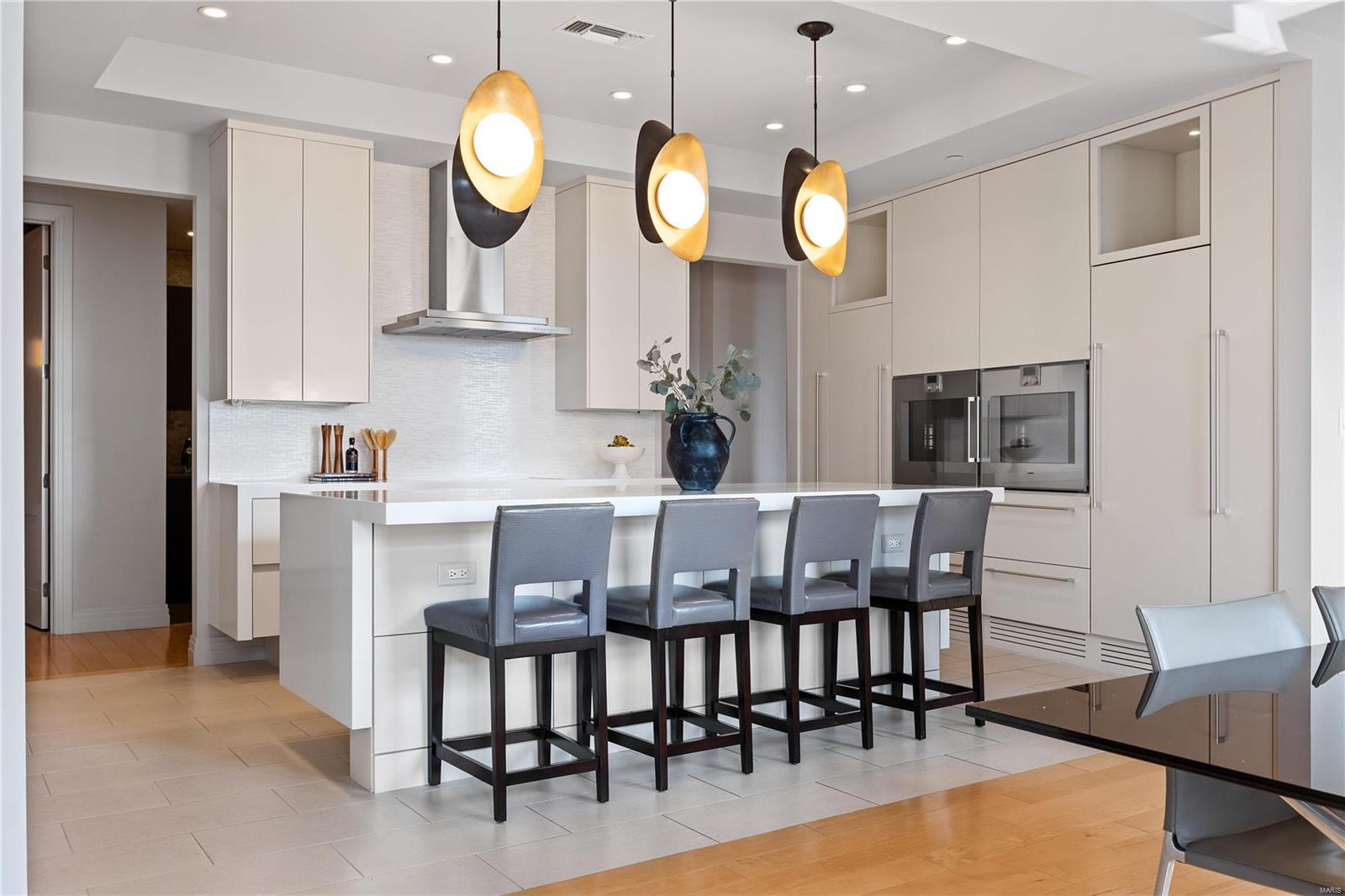 Crescent Condo - Residential