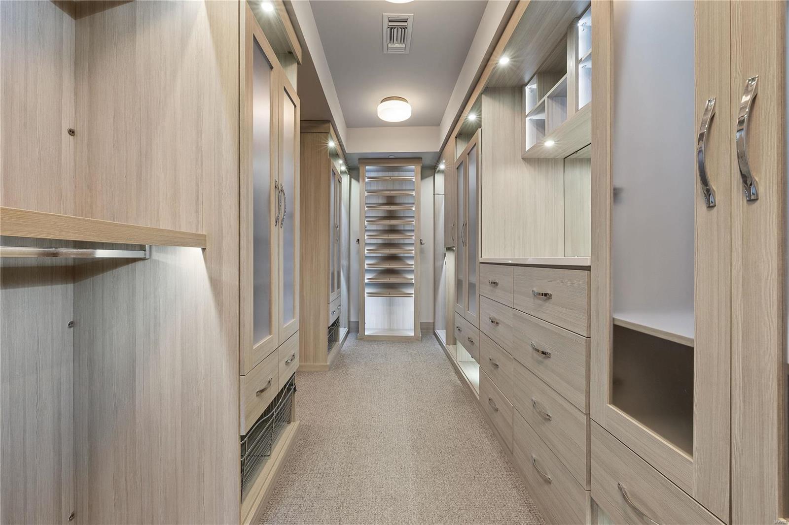 Crescent Condo - Residential