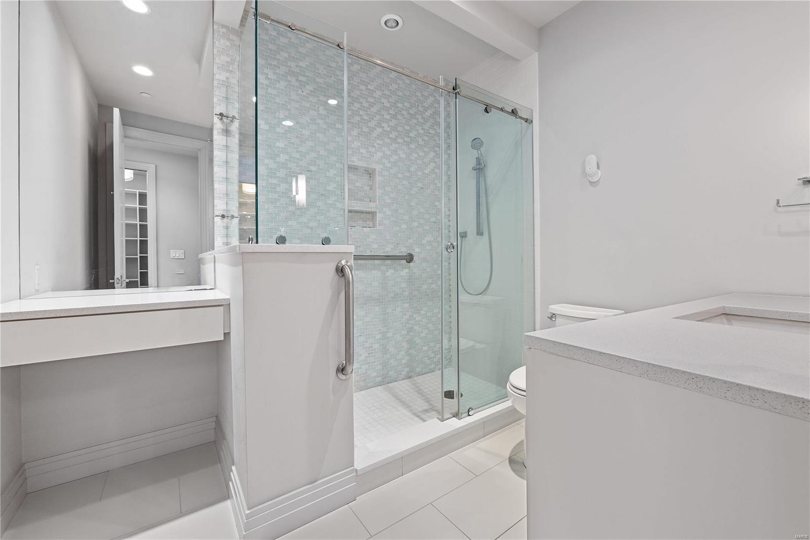 Crescent Condo - Residential