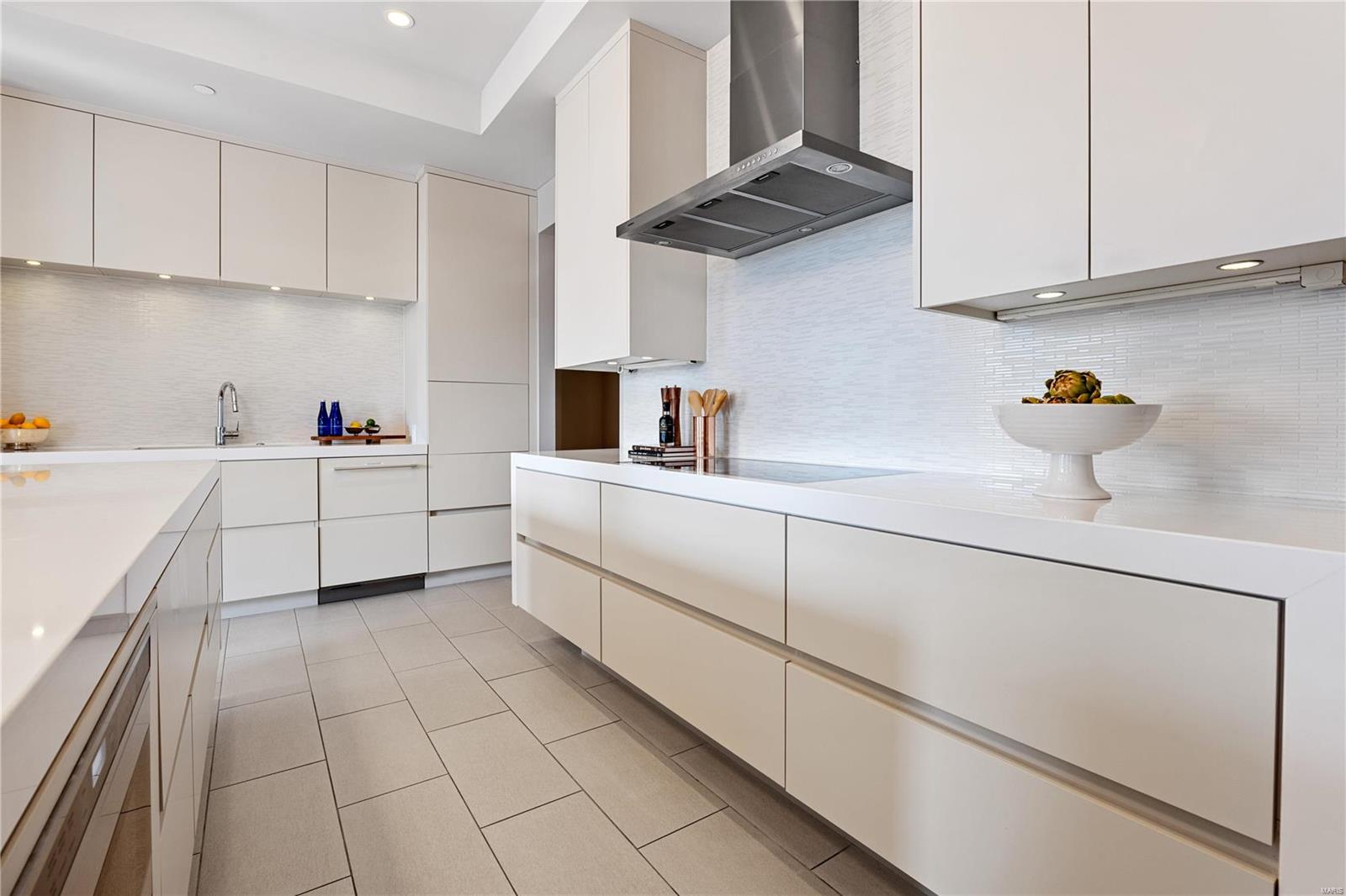 Crescent Condo - Residential