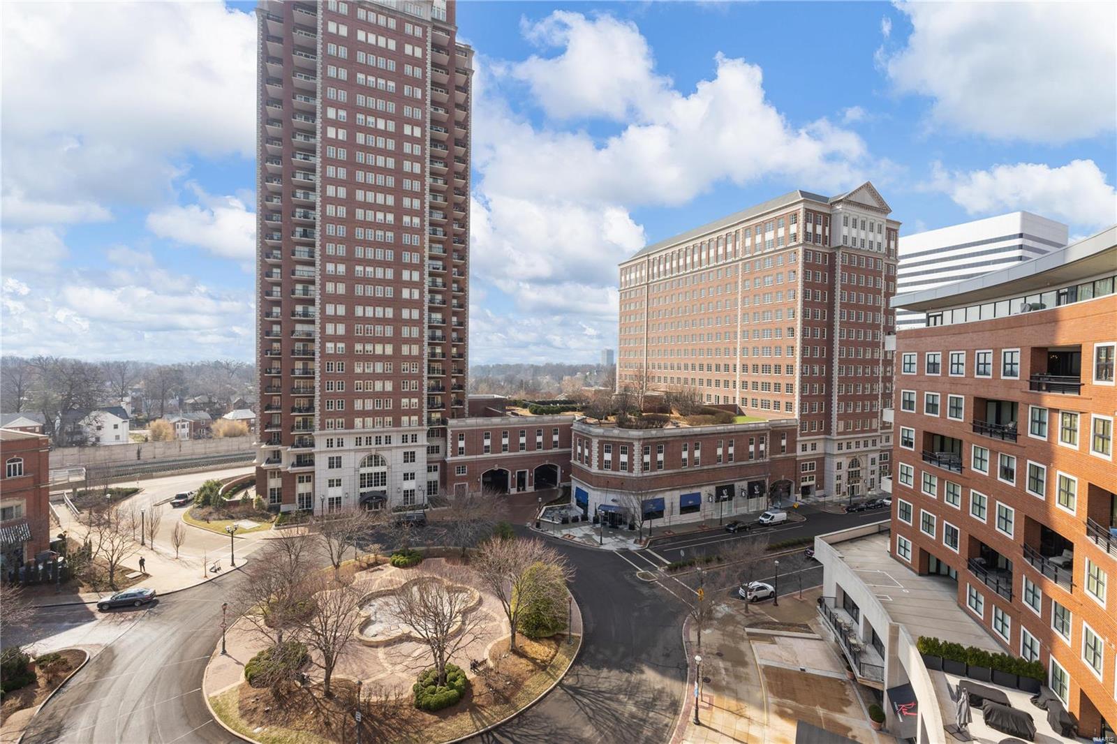 Crescent Condo - Residential