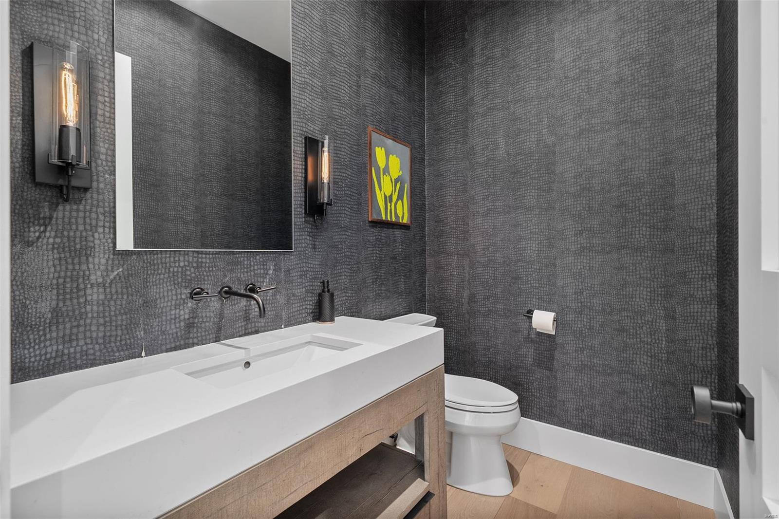 Section 23-45-5 Bdy Adj Aka 5 & - Residential