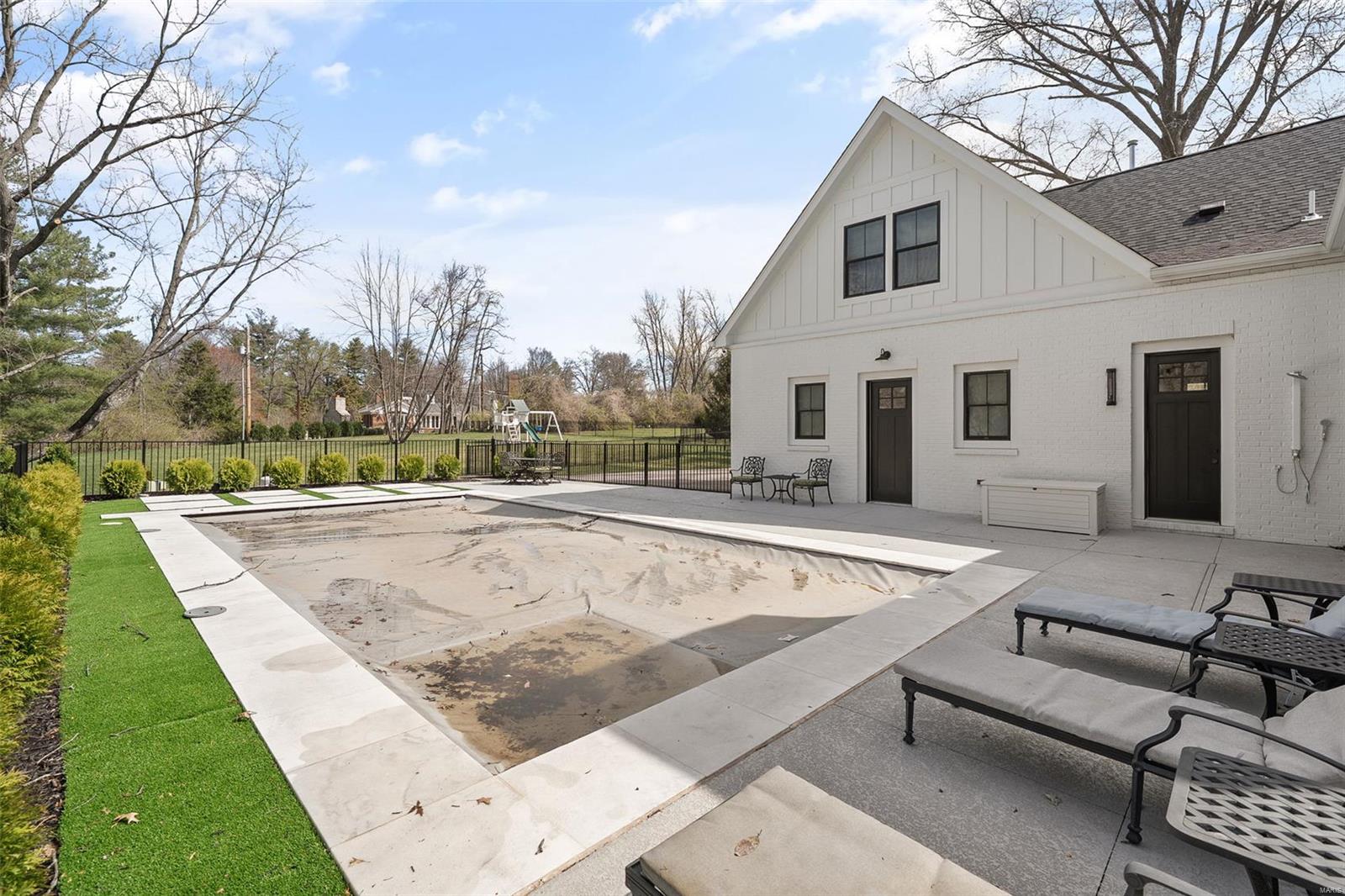 Section 23-45-5 Bdy Adj Aka 5 & - Residential