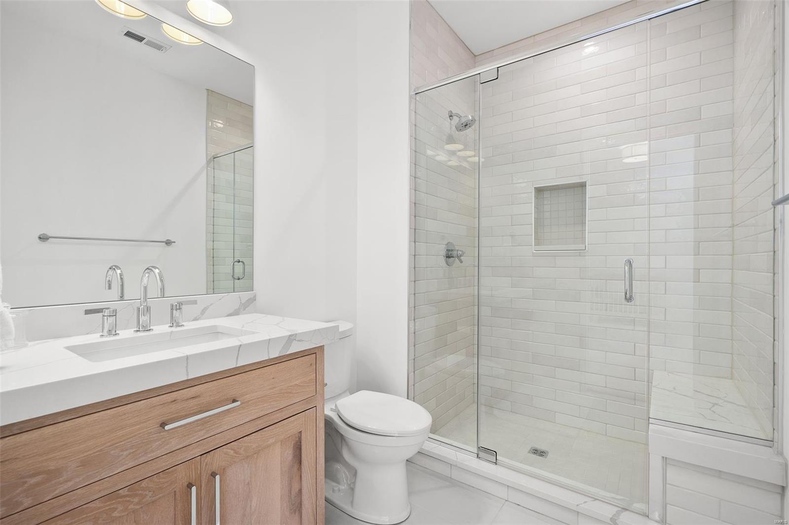 Section 23-45-5 Bdy Adj Aka 5 & - Residential