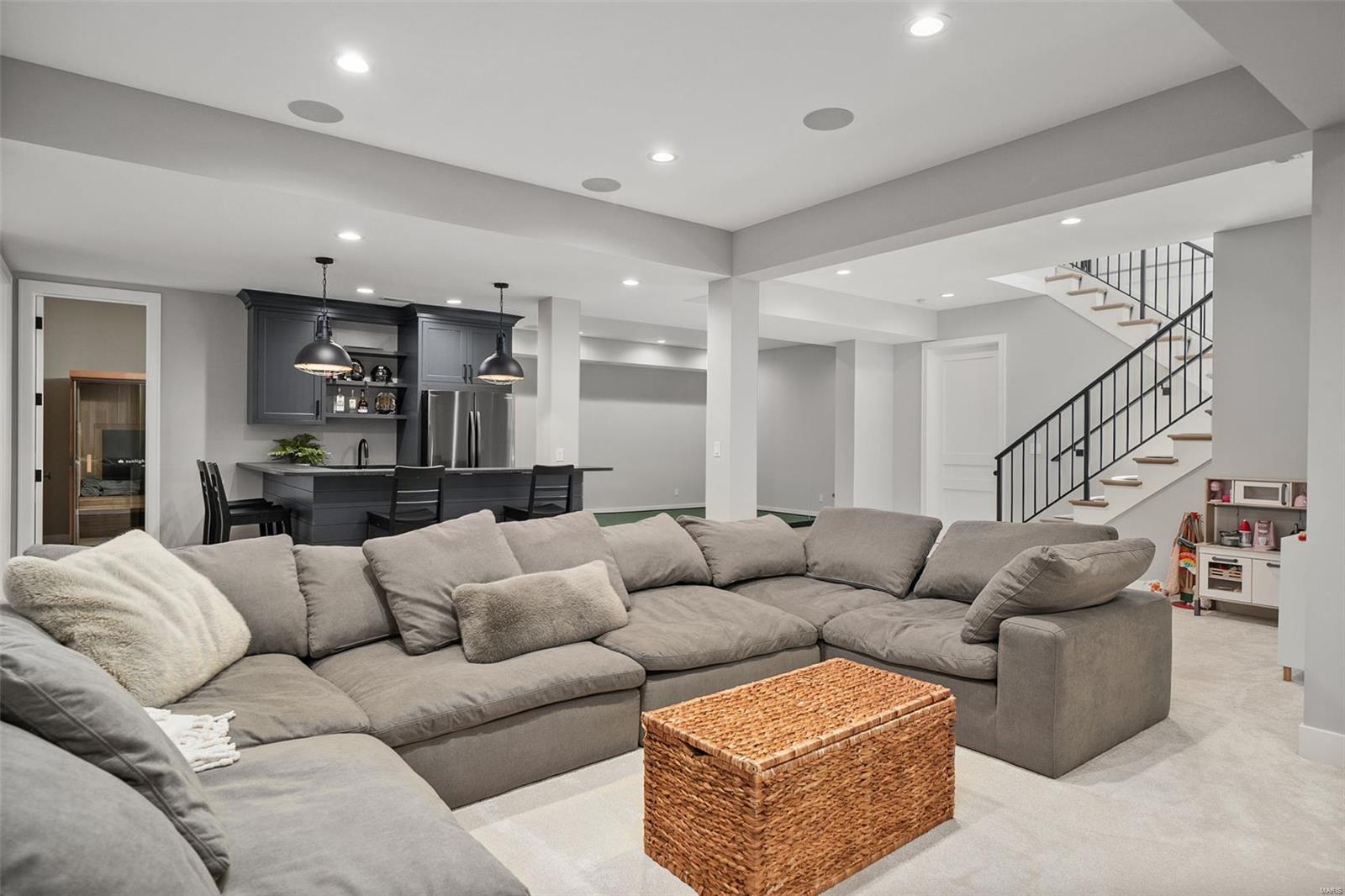 Section 23-45-5 Bdy Adj Aka 5 & - Residential