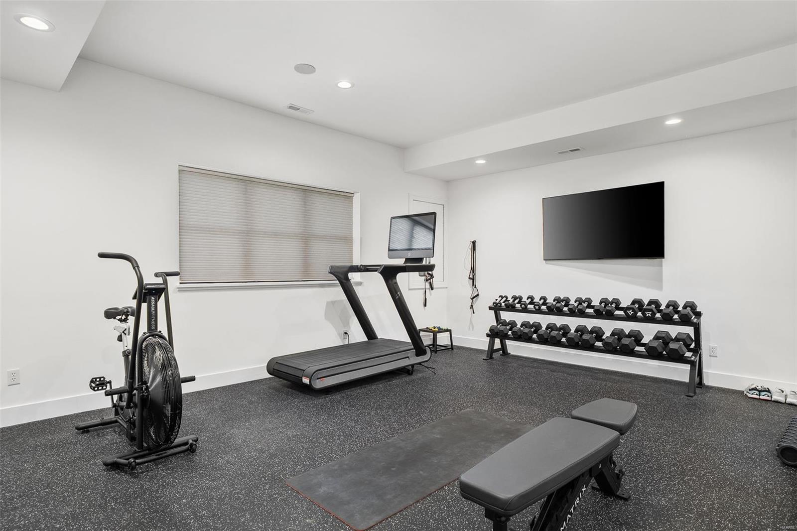 Section 23-45-5 Bdy Adj Aka 5 & - Residential