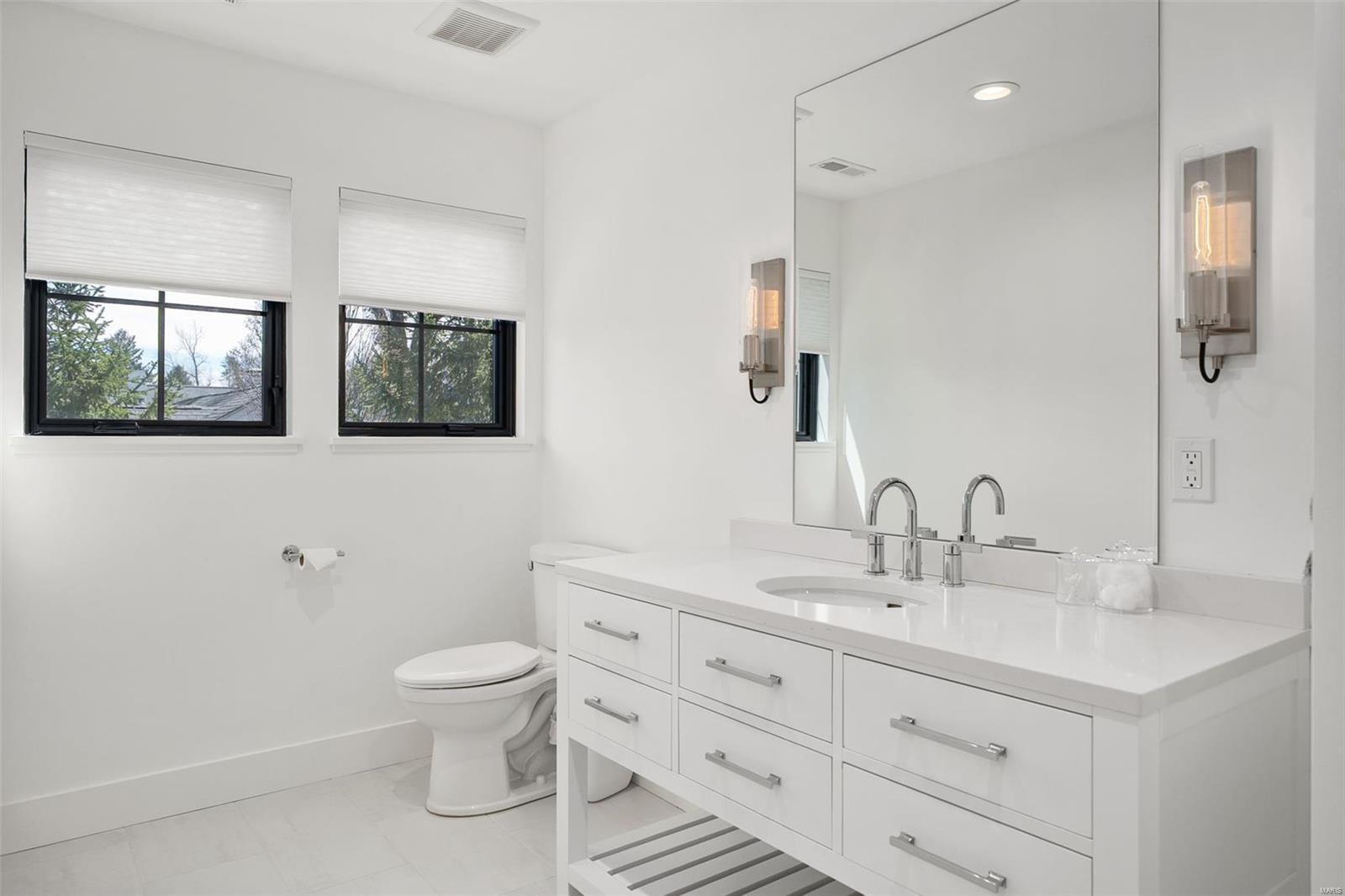 Section 23-45-5 Bdy Adj Aka 5 & - Residential