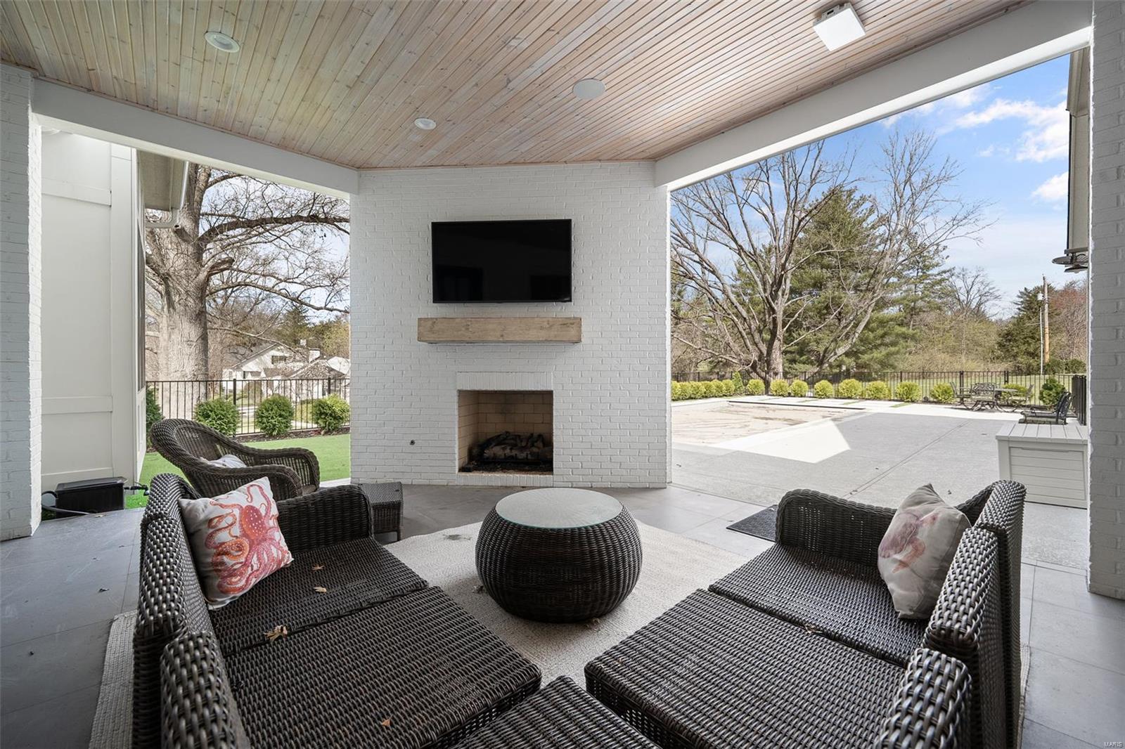 Section 23-45-5 Bdy Adj Aka 5 & - Residential