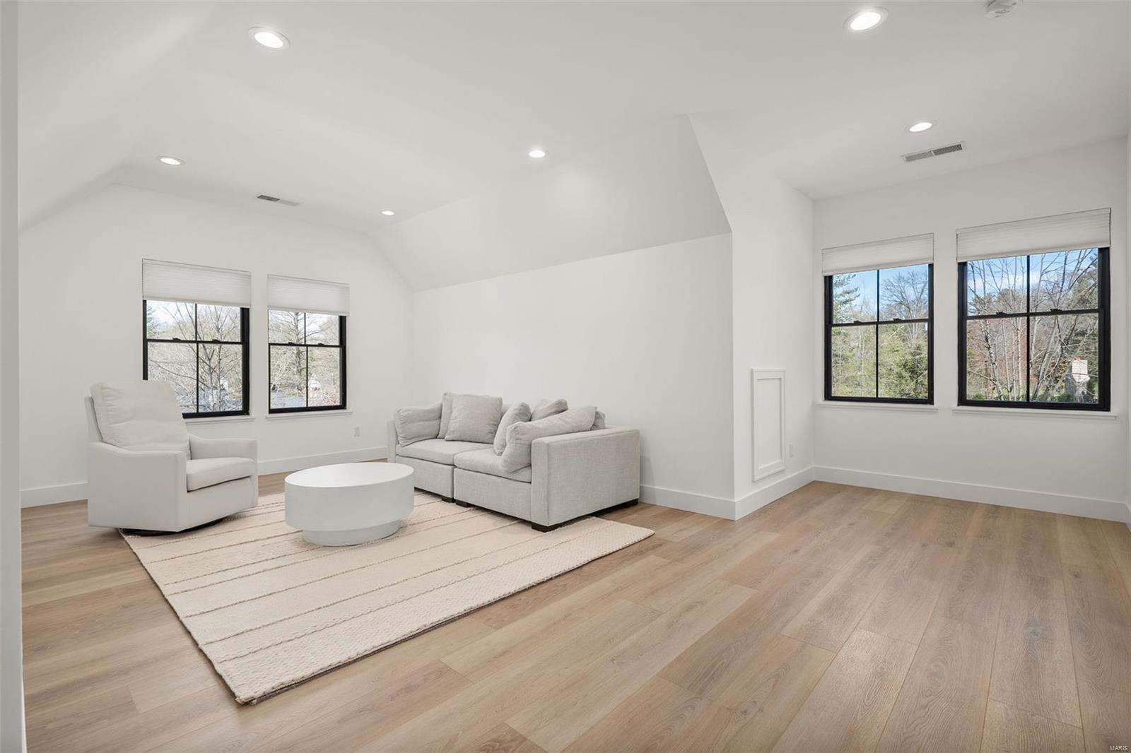 Section 23-45-5 Bdy Adj Aka 5 & - Residential