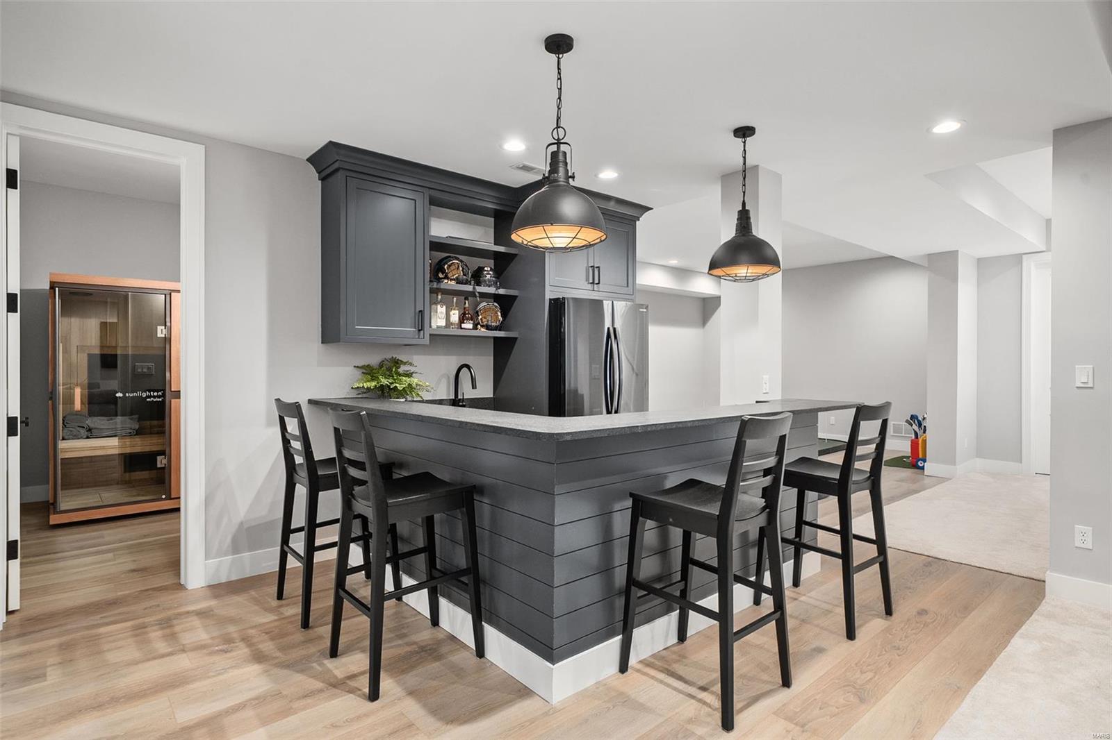 Section 23-45-5 Bdy Adj Aka 5 & - Residential