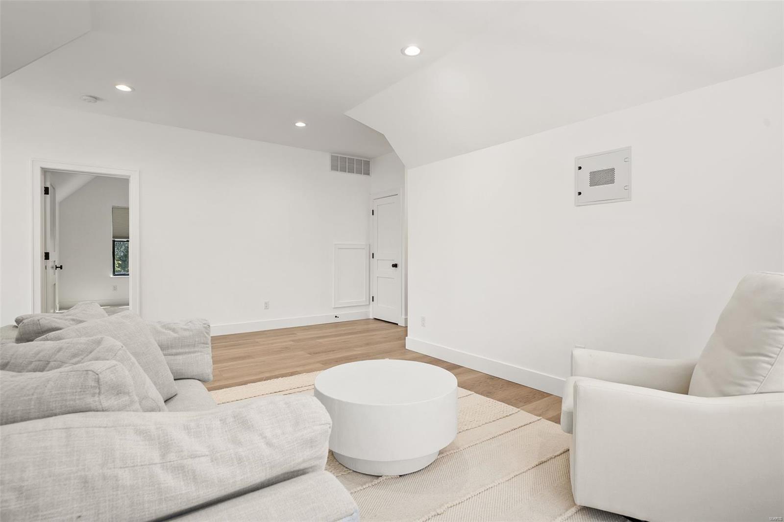 Section 23-45-5 Bdy Adj Aka 5 & - Residential