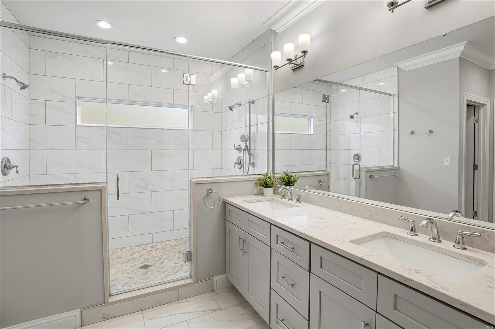 Manhattan Heights - Residential