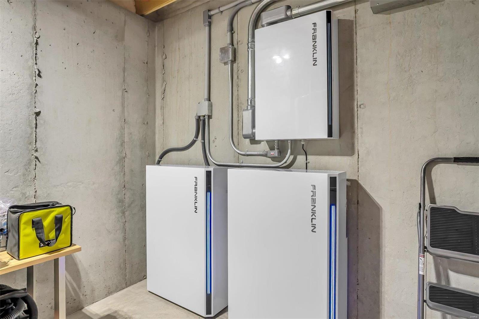 Manhattan Heights - Residential