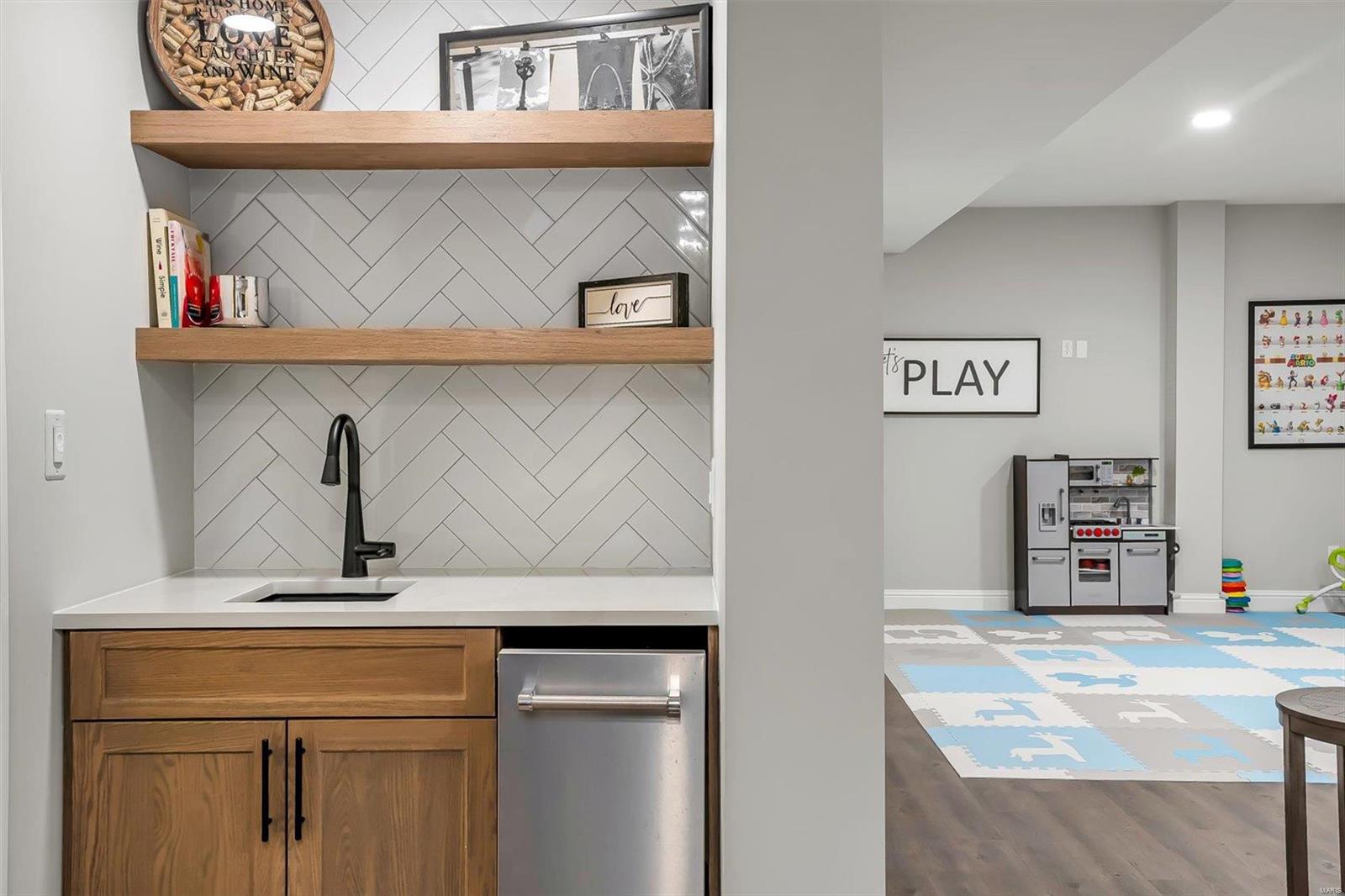 Manhattan Heights - Residential