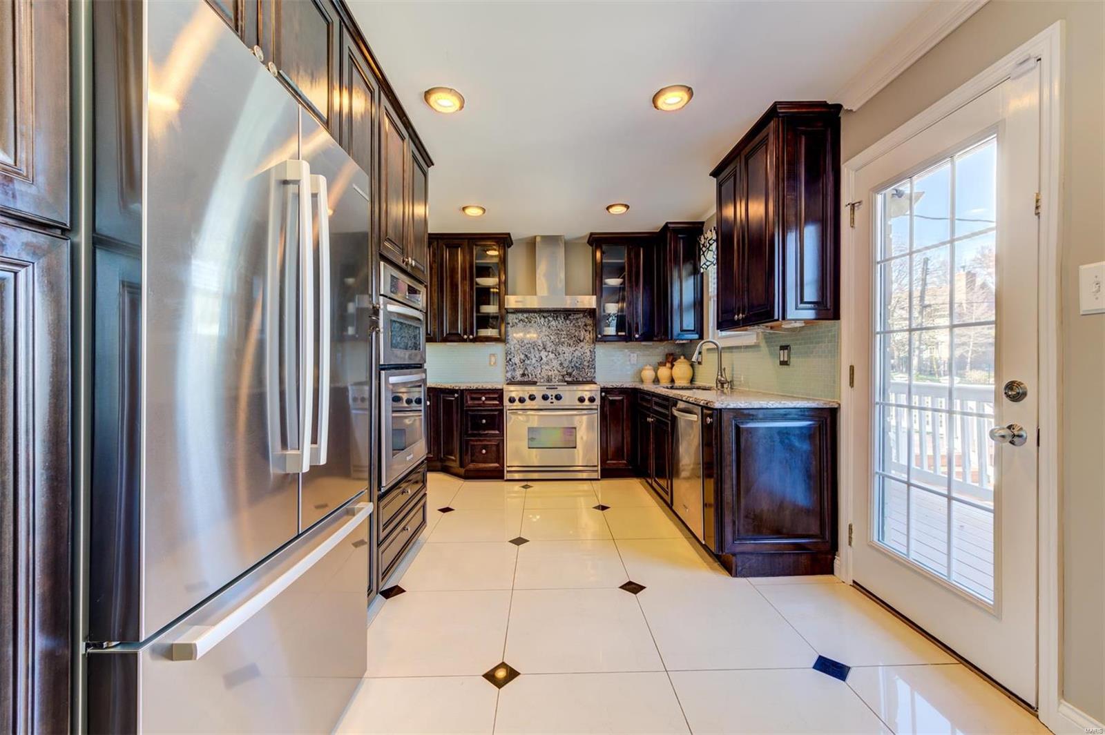 Stoneleigh Towers - Residential