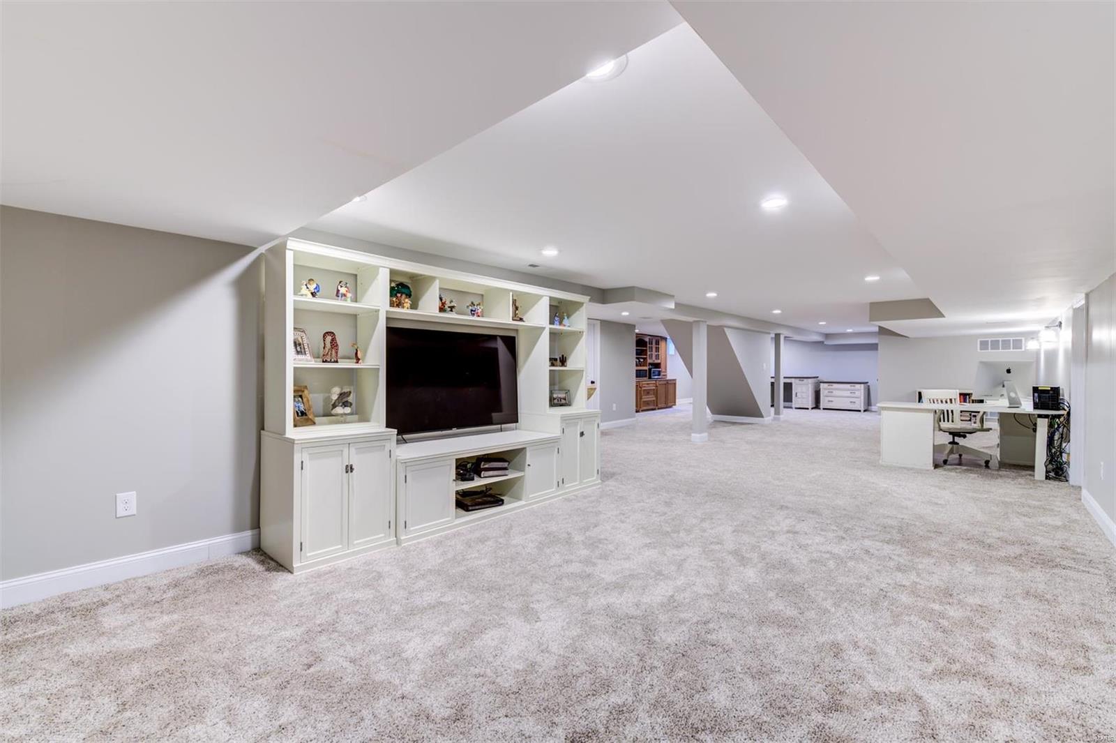 Stoneleigh Towers - Residential