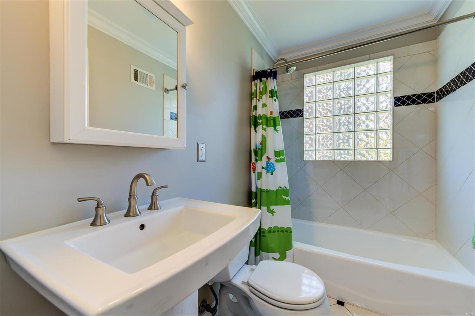 Stoneleigh Towers - Residential