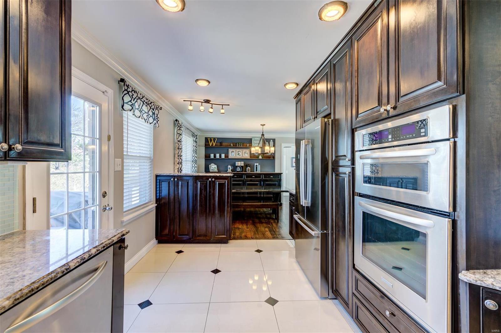 Stoneleigh Towers - Residential
