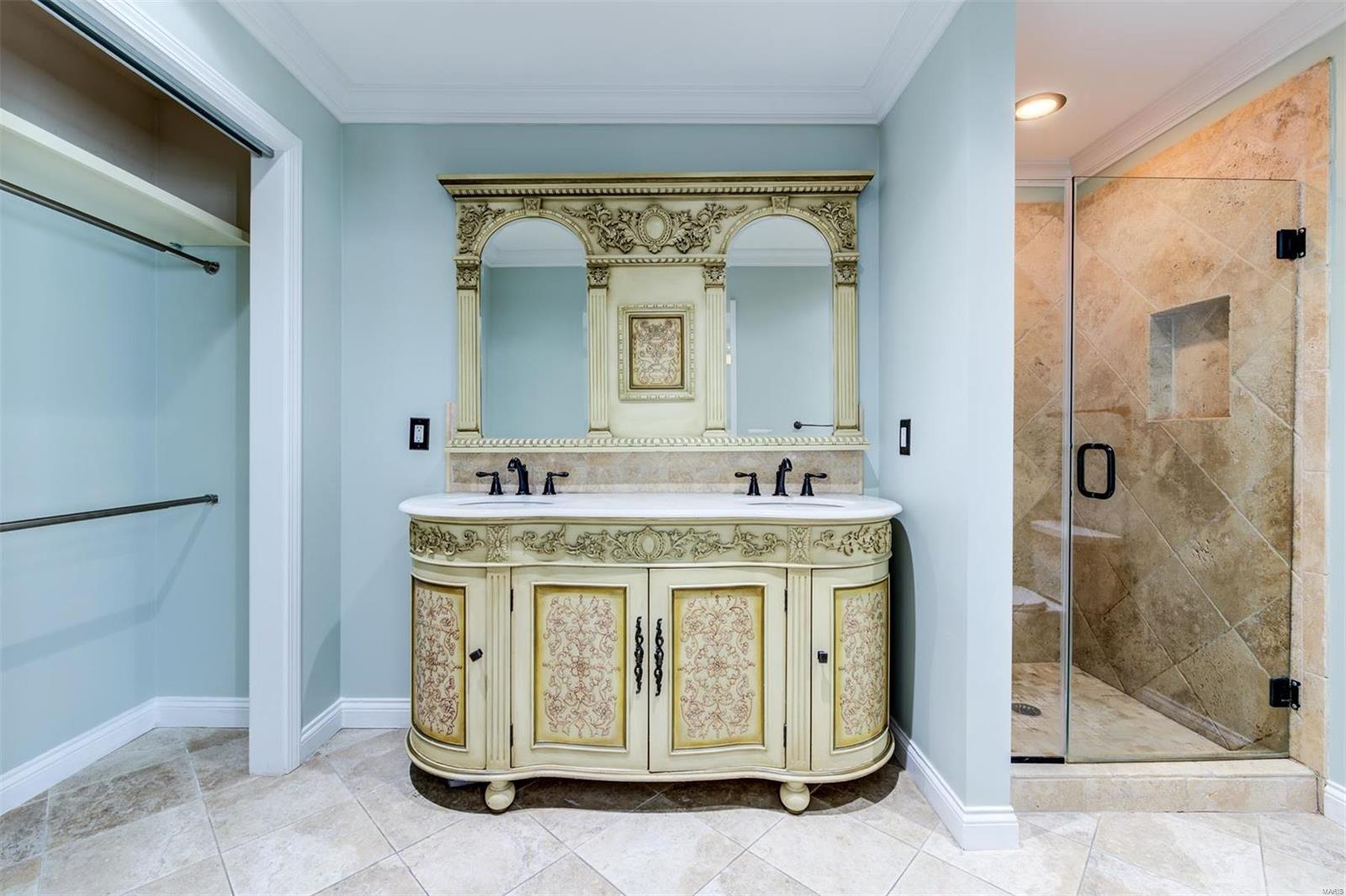 Stoneleigh Towers - Residential