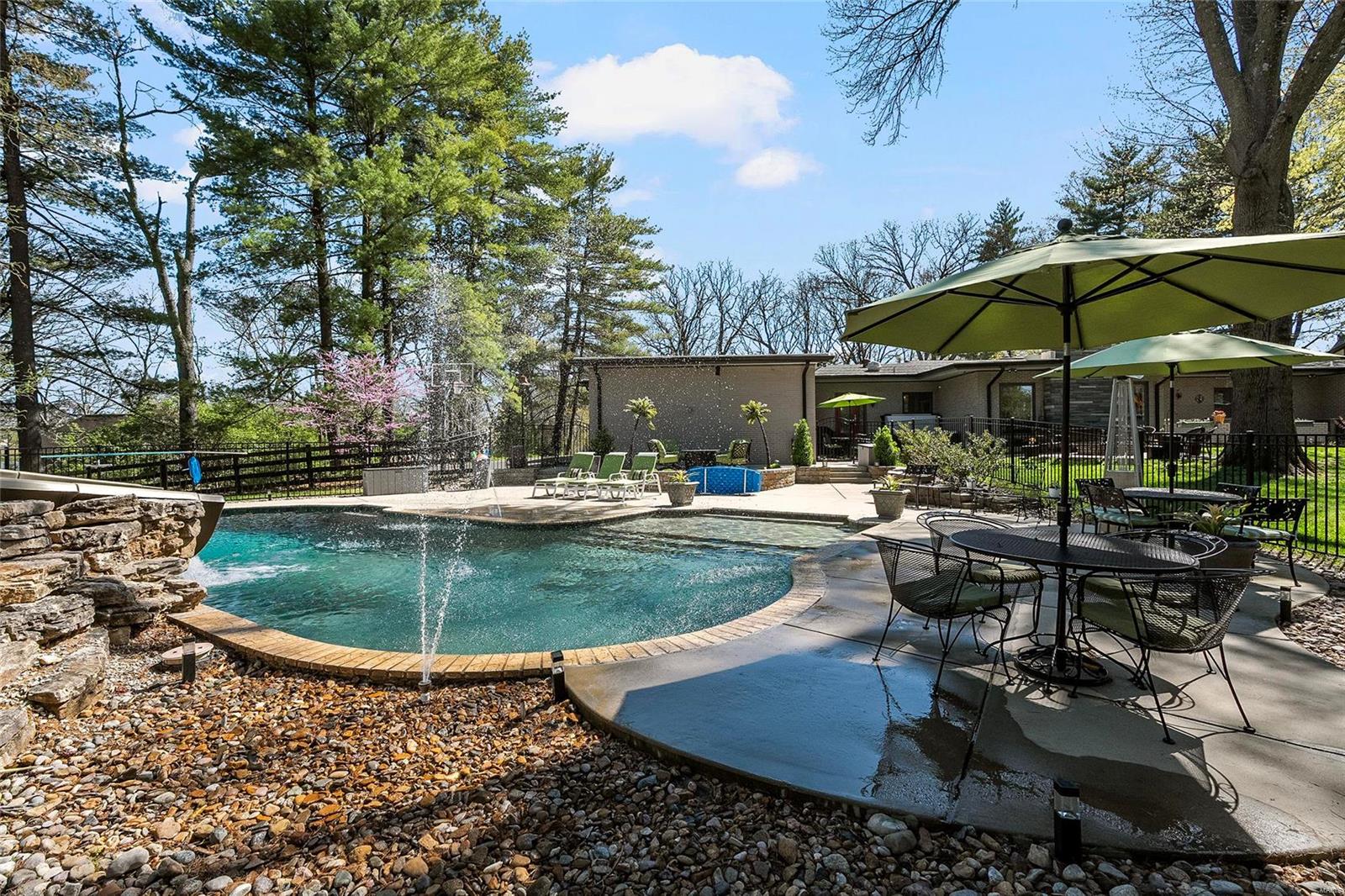 Survey 0000 Sec 10 Twn 45 Range 5 - Residential