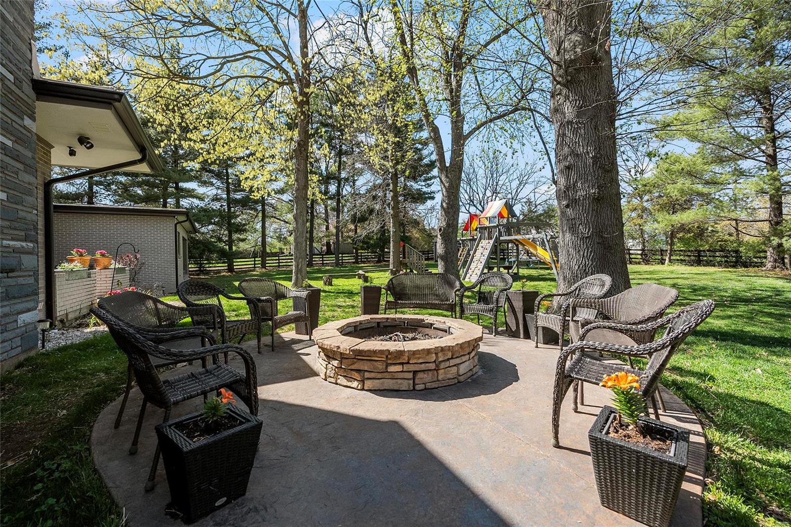 Survey 0000 Sec 10 Twn 45 Range 5 - Residential