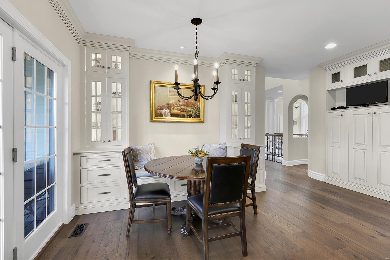 The Villas At Meadowbrook - Residential