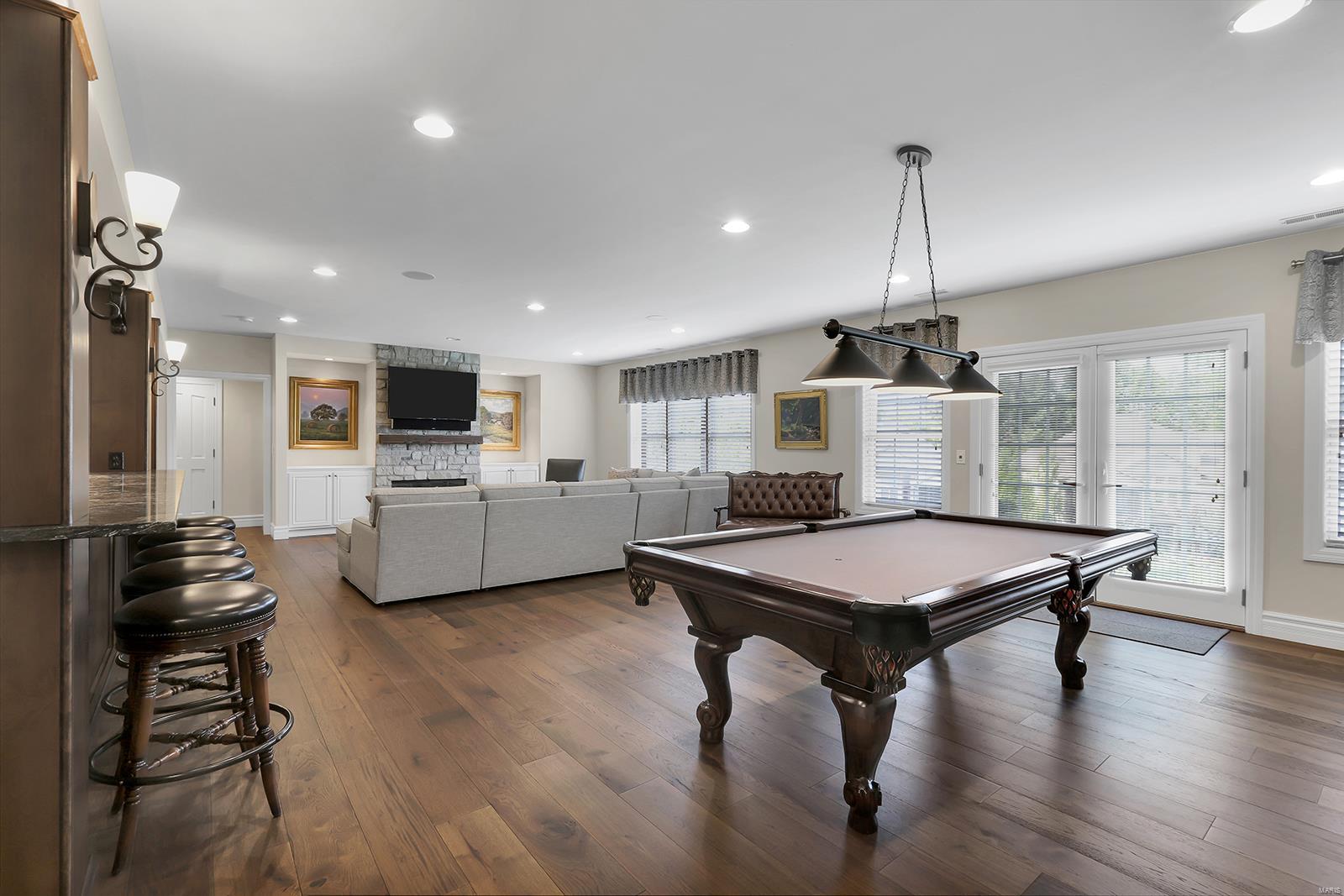 The Villas At Meadowbrook - Residential