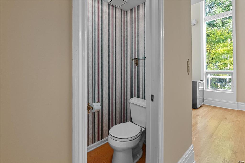 St Louis, Missouri 63104, United States, 2 Bedrooms Bedrooms, ,4 BathroomsBathrooms,Residential,Active,90773