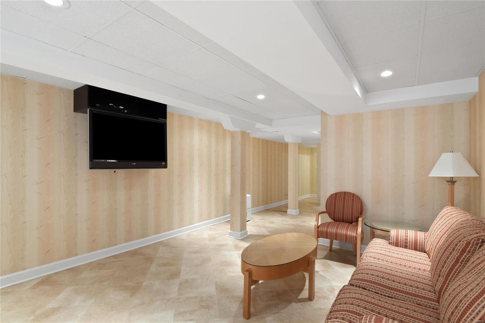 St Louis, Missouri 63104, United States, 2 Bedrooms Bedrooms, ,4 BathroomsBathrooms,Residential,Active,90773