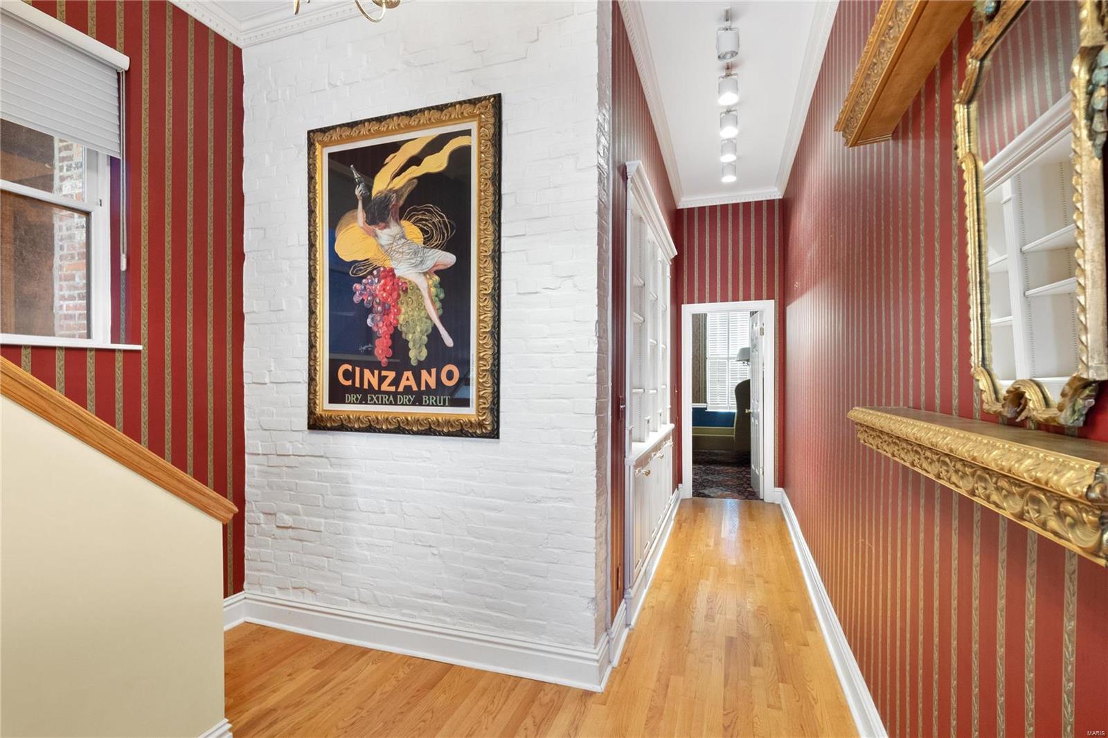 St Louis, Missouri 63104, United States, 2 Bedrooms Bedrooms, ,4 BathroomsBathrooms,Residential,Active,90773