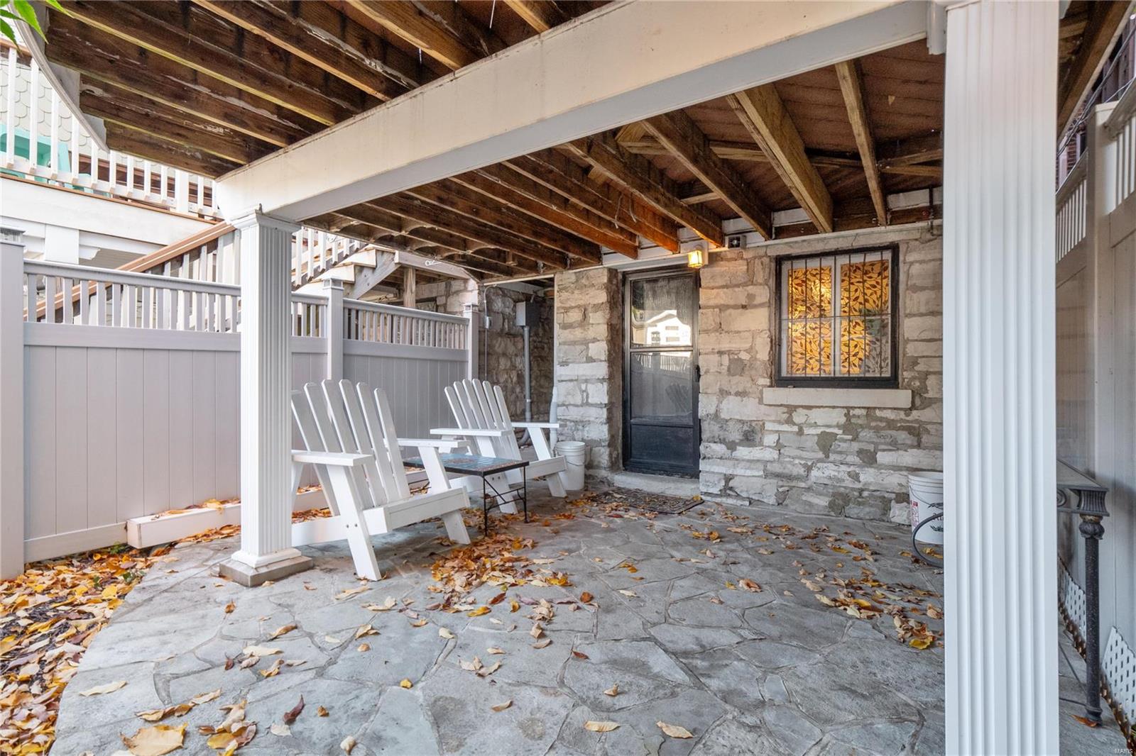 St Louis, Missouri 63104, United States, 2 Bedrooms Bedrooms, ,4 BathroomsBathrooms,Residential,Active,90773