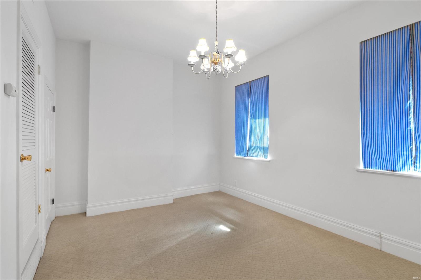 St Louis, Missouri 63104, United States, 2 Bedrooms Bedrooms, ,4 BathroomsBathrooms,Residential,Active,90773