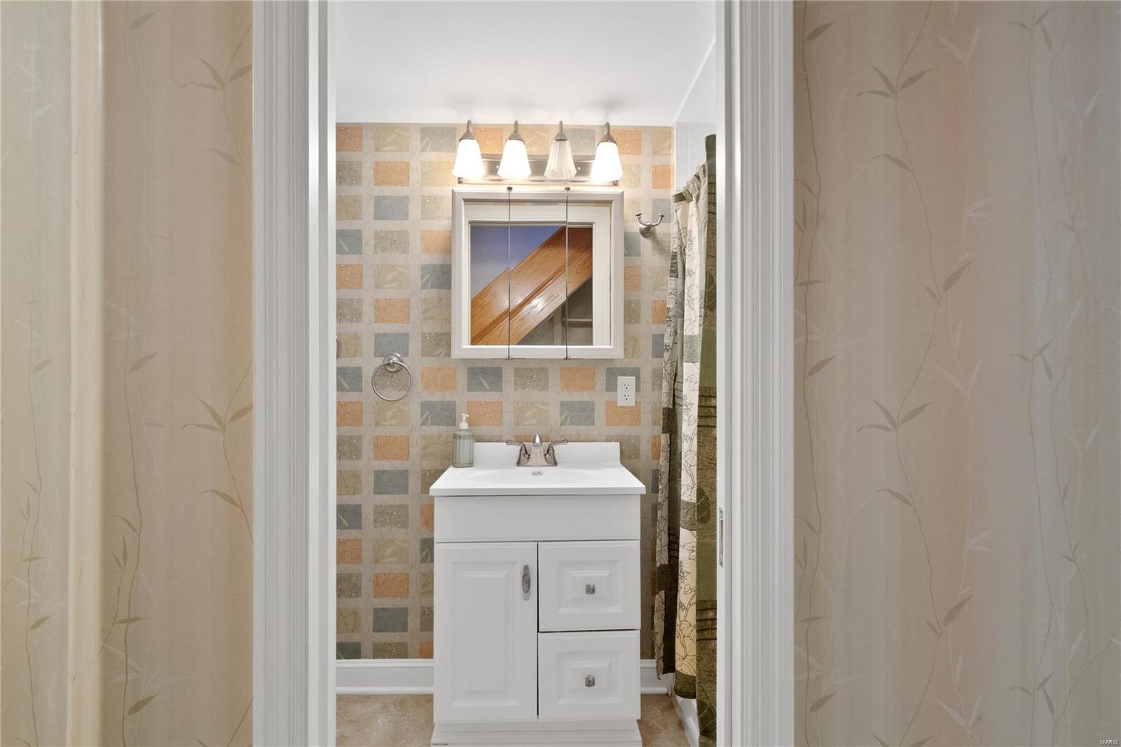 St Louis, Missouri 63104, United States, 2 Bedrooms Bedrooms, ,4 BathroomsBathrooms,Residential,Active,90773