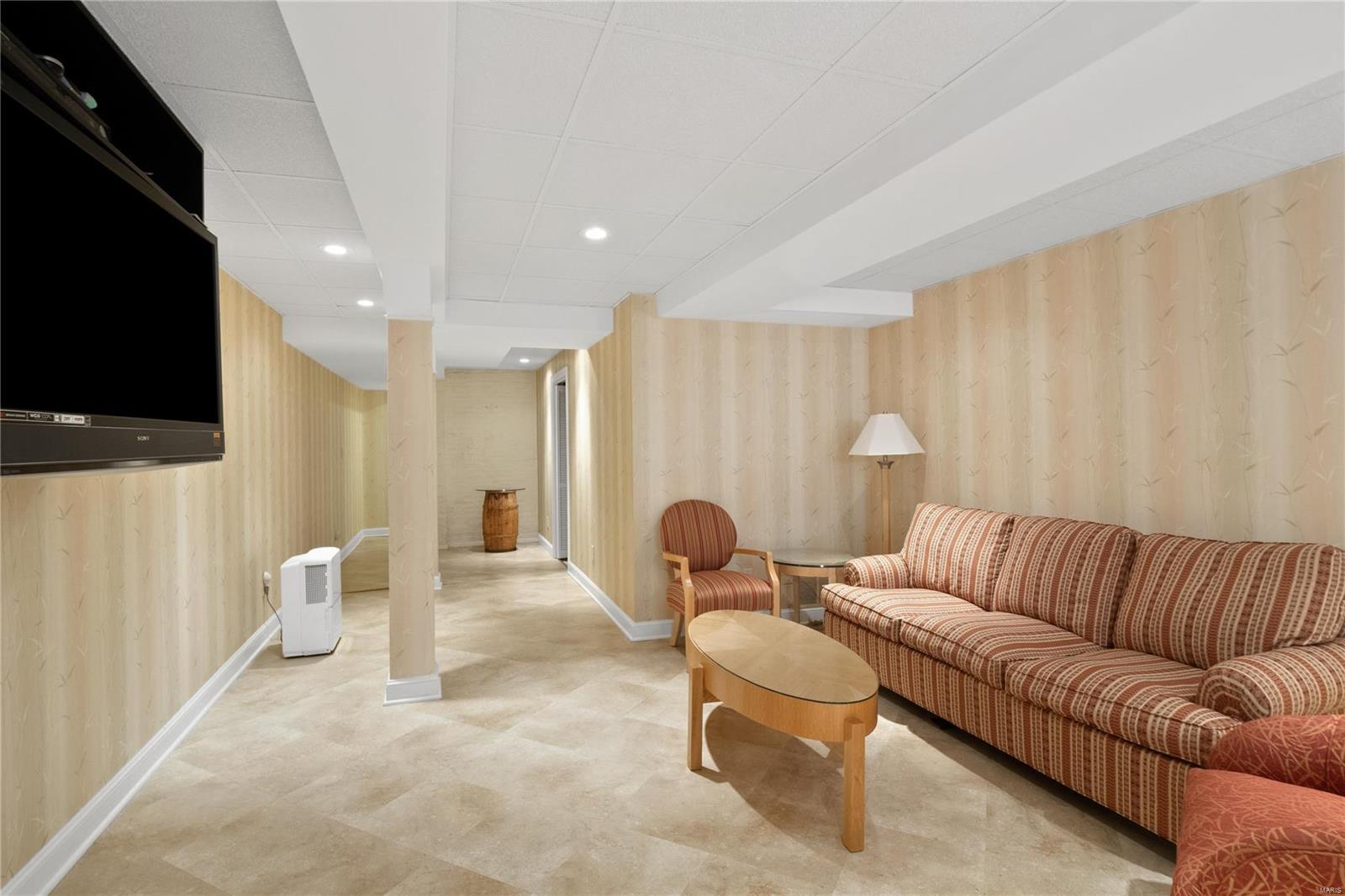 St Louis, Missouri 63104, United States, 2 Bedrooms Bedrooms, ,4 BathroomsBathrooms,Residential,Active,90773