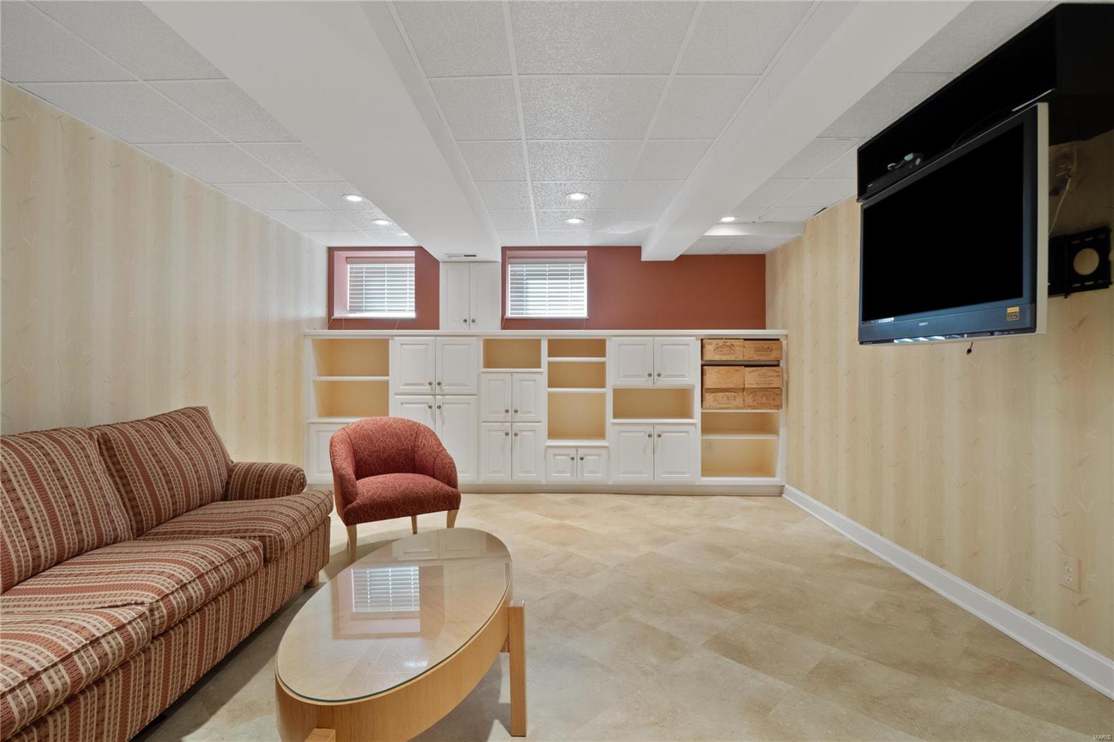 St Louis, Missouri 63104, United States, 2 Bedrooms Bedrooms, ,4 BathroomsBathrooms,Residential,Active,90773