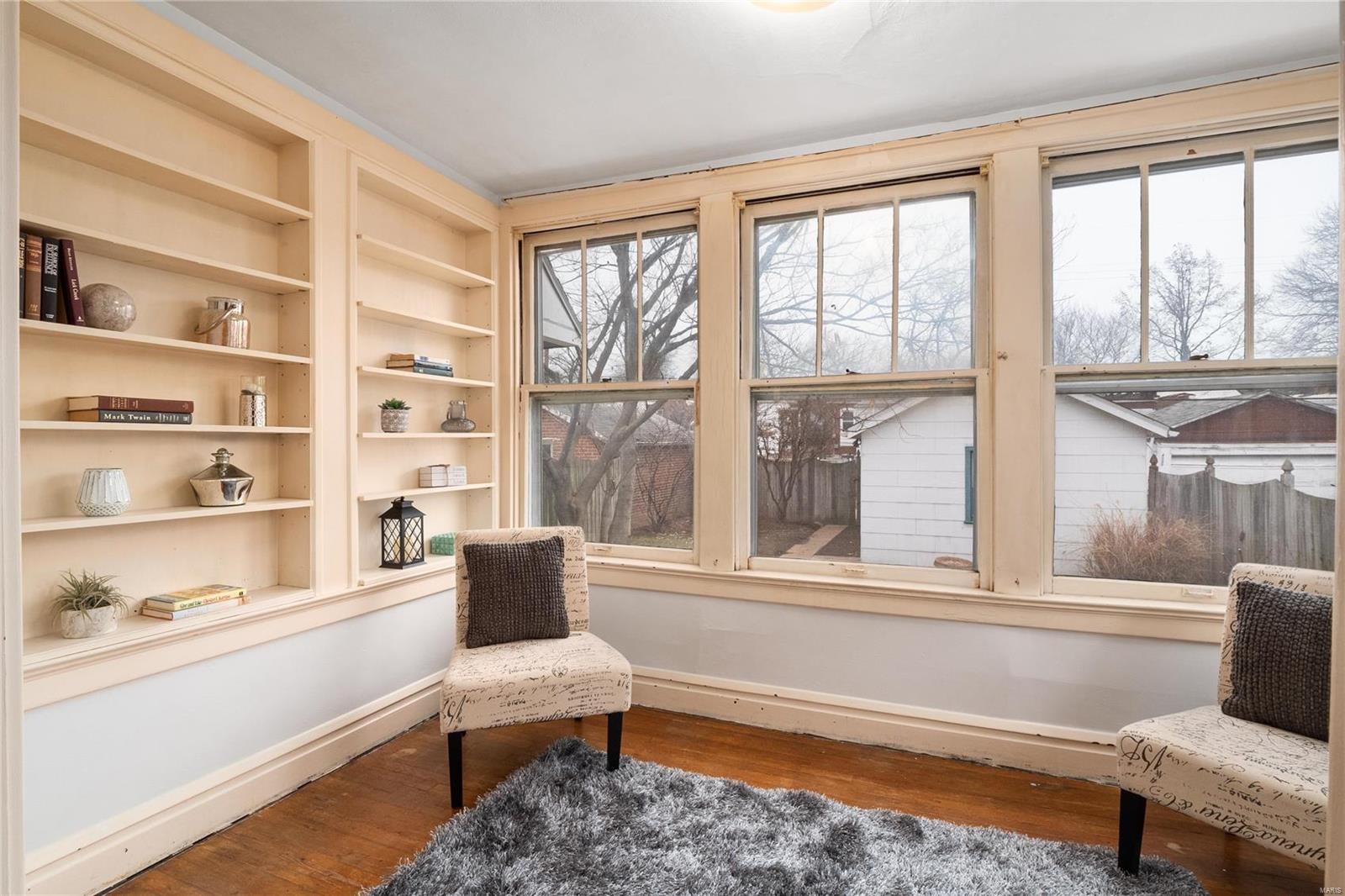 Russell Place - Residential