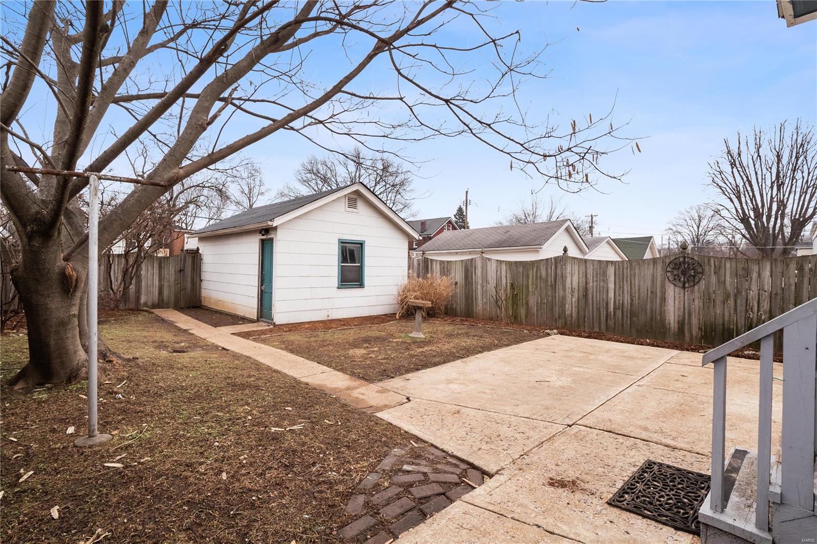 Russell Place - Residential