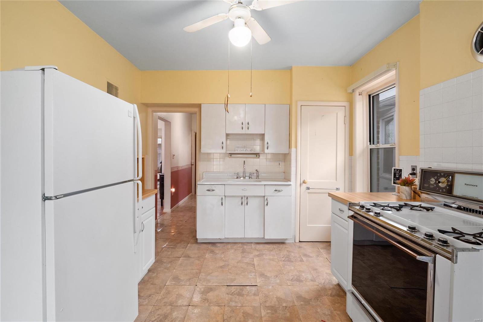 Russell Place - Residential