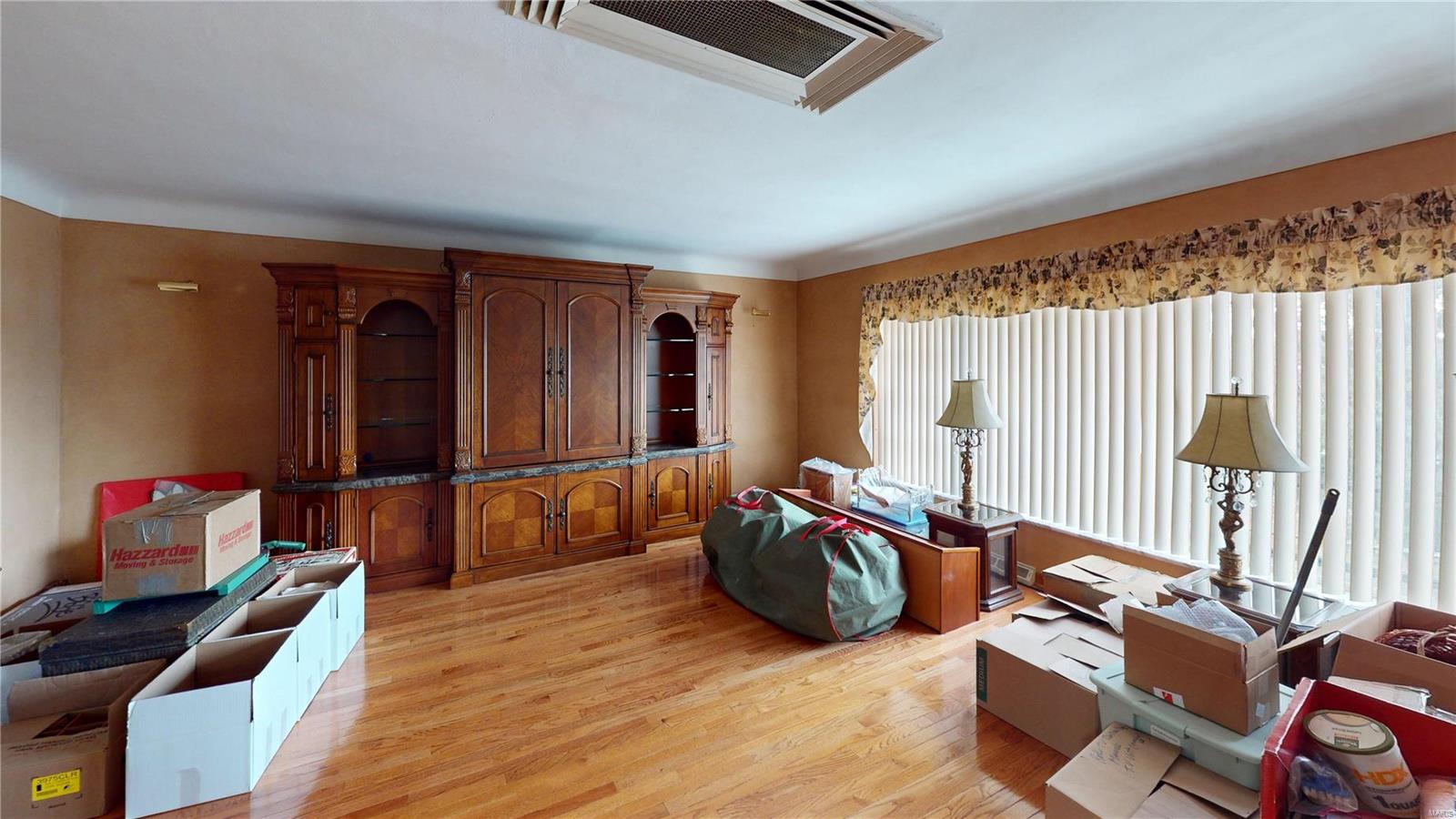 Sublette Div - Commercial Sale