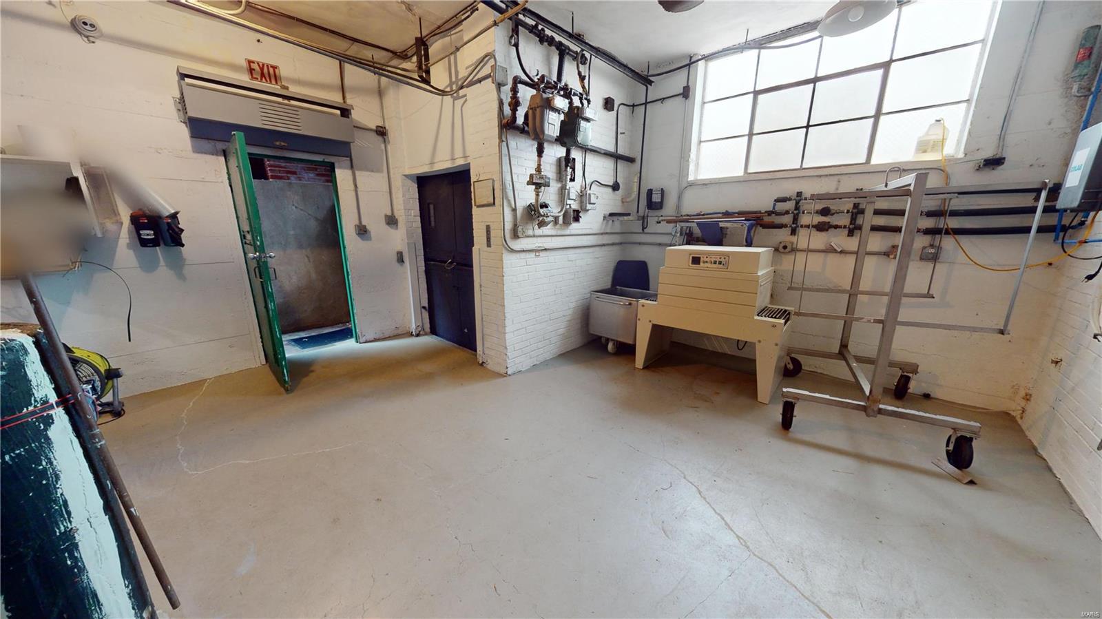 Sublette Div - Commercial Sale