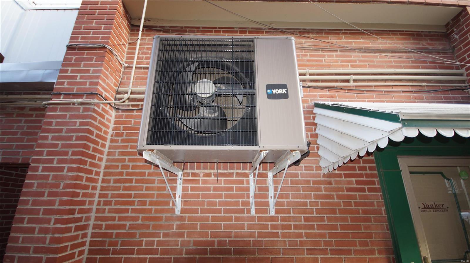 Sublette Div - Commercial Sale