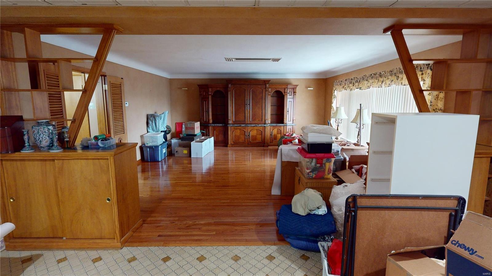 Sublette Div - Commercial Sale