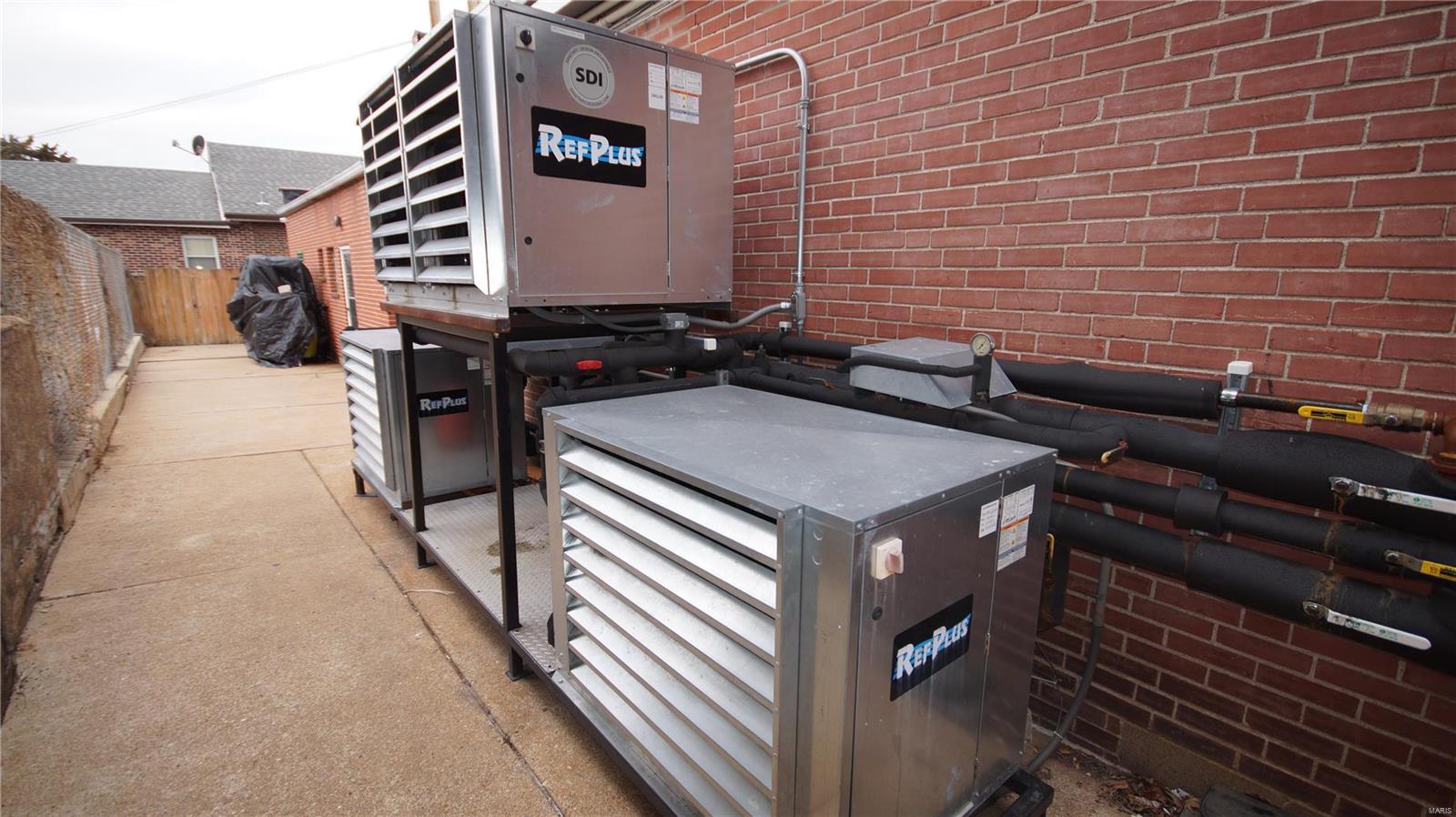 Sublette Div - Commercial Sale