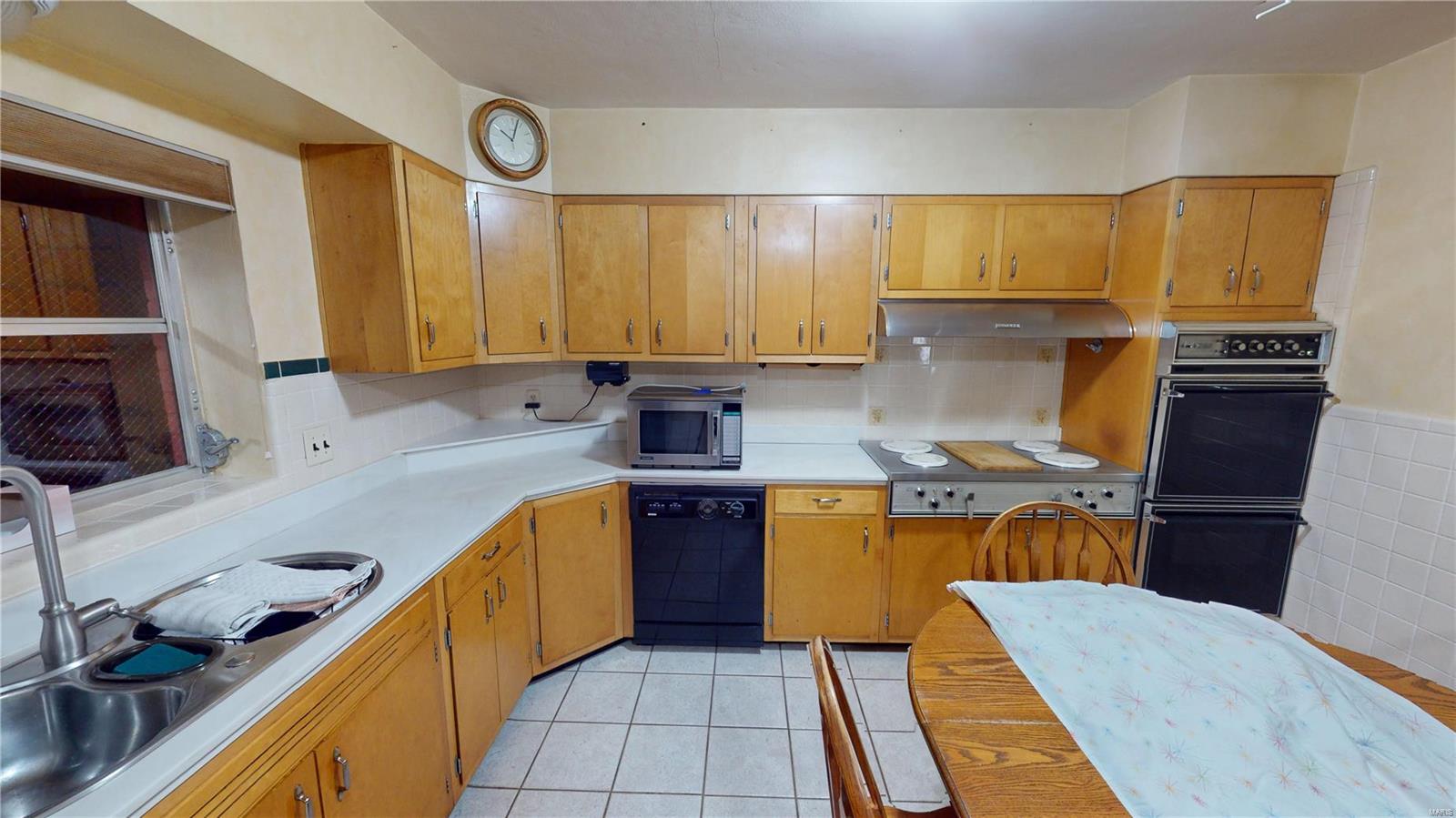 Sublette Div - Commercial Sale