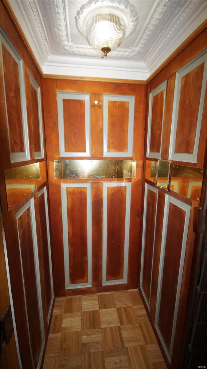 Sublette Div - Commercial Sale