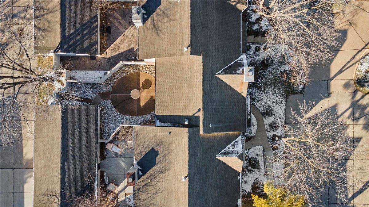 St Louis, Missouri 63119, United States, 2 Bedrooms Bedrooms, ,3 BathroomsBathrooms,Residential,Pending,3970