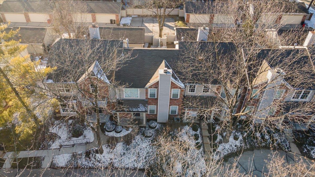 St Louis, Missouri 63119, United States, 2 Bedrooms Bedrooms, ,3 BathroomsBathrooms,Residential,Pending,3970