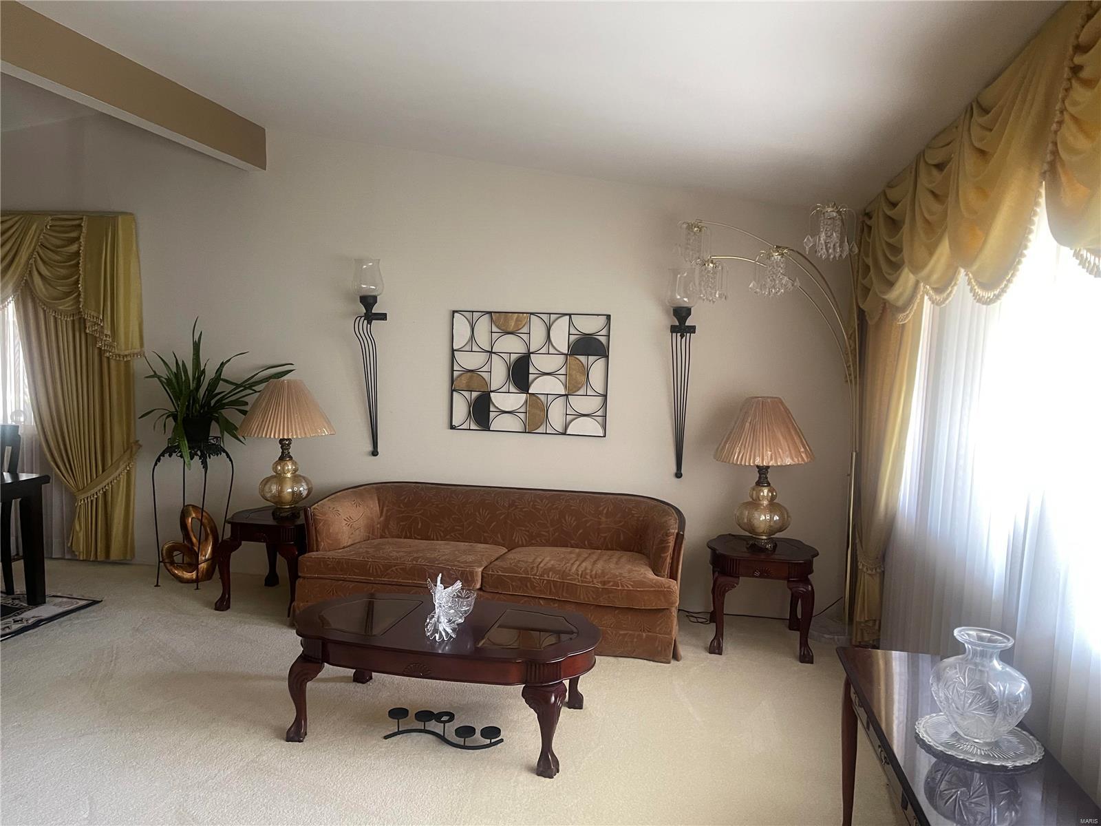 Paddock Hills 11 - Residential